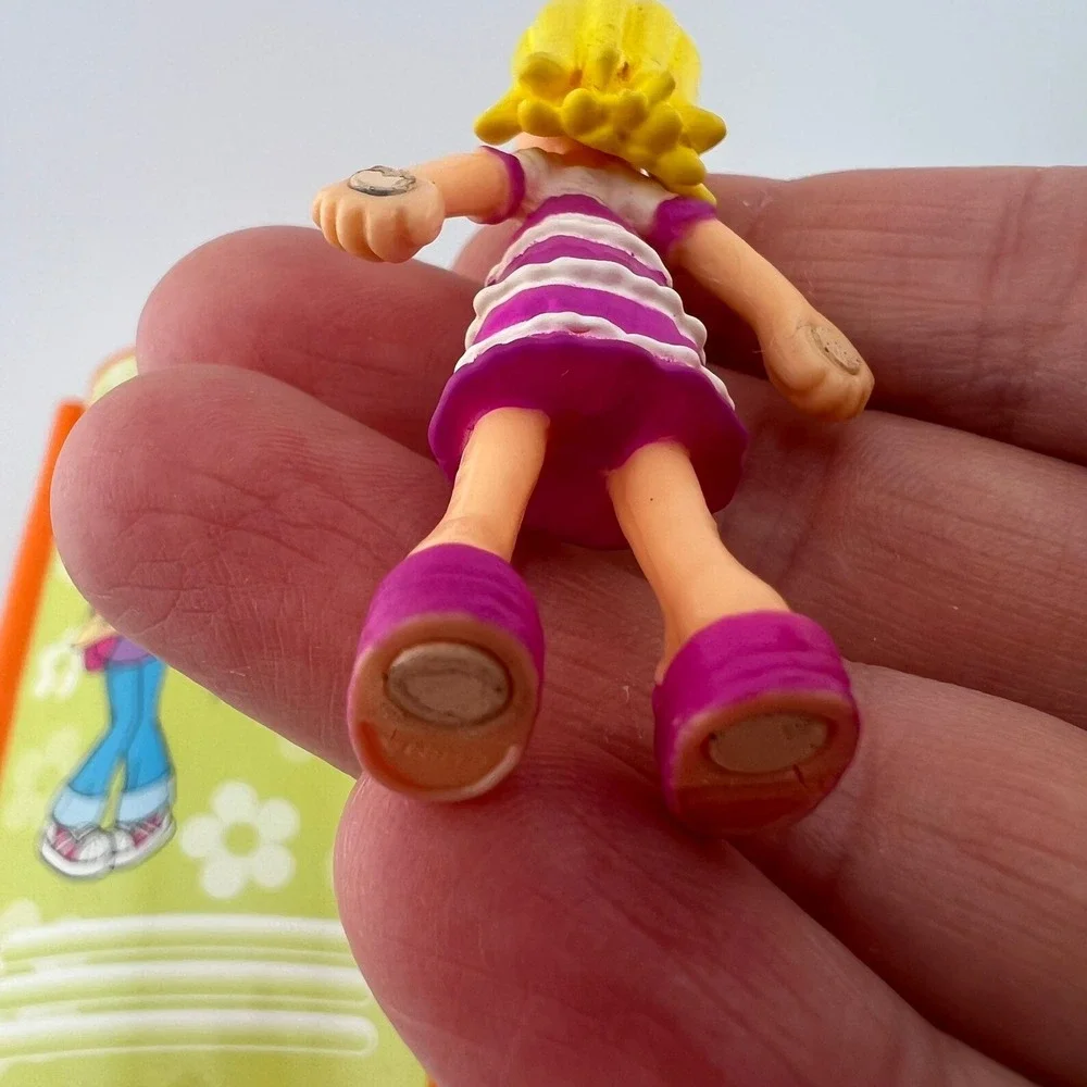 Vintage Polly Pocket Locker‎ Playset w Dolls Early 2000s Mattel Purple Outfits